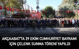 AKÇAABAT’TA 29 EKİM CUMHURİYET BAYRAMI İÇİN ÇELENK SUNMA TÖRENİ YAPILDI